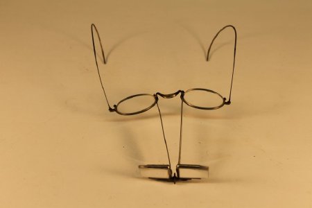 Magnifying Glasses                      